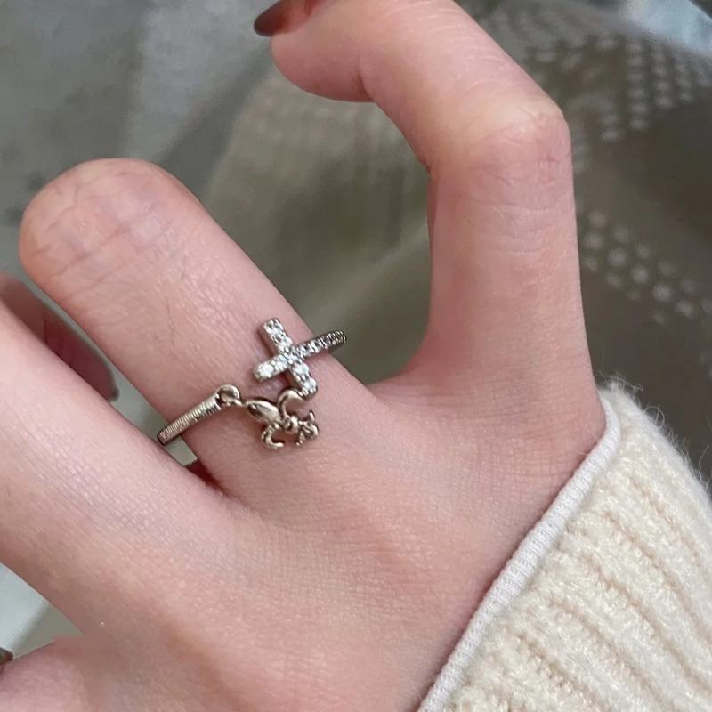 Винтажное кольцо с крестом и а – обзор и цена Women'S Accessories Rings